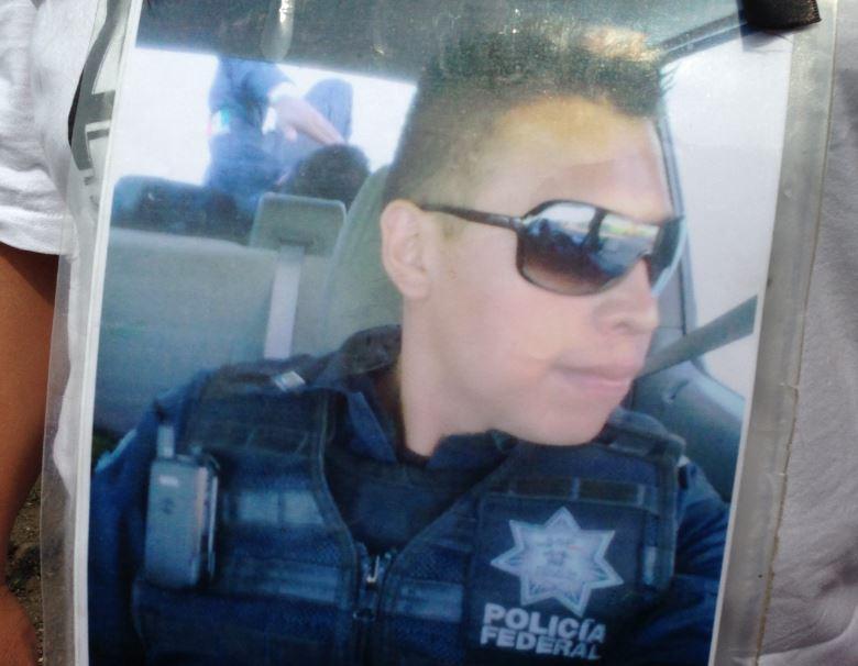 Juan estaba acuartelado en un hotel con otros 300 policías, y ahí desapareció