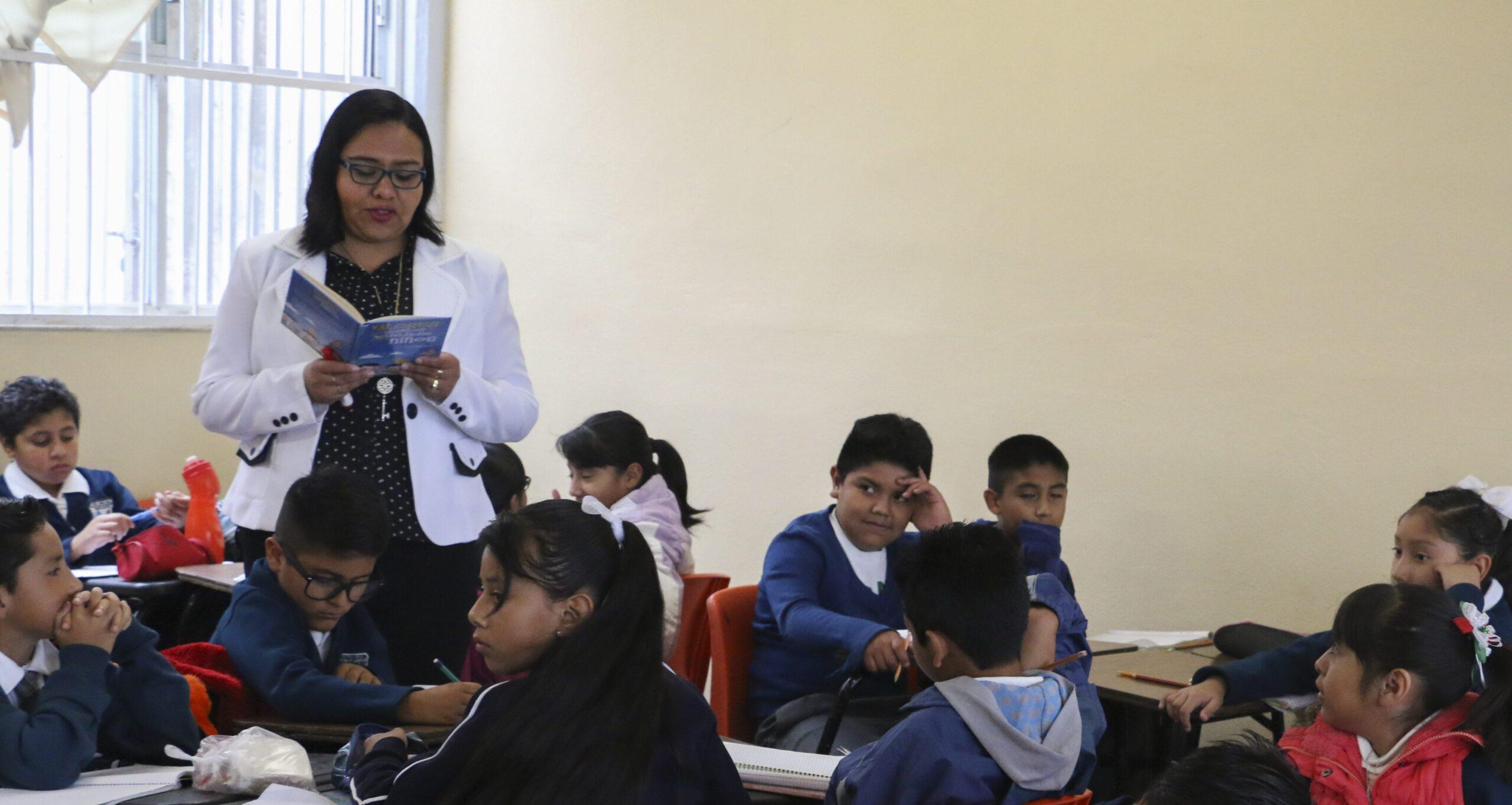 El INEE cede al reclamo de maestros y cambia evaluación docente (pero seguirá siendo obligatoria)