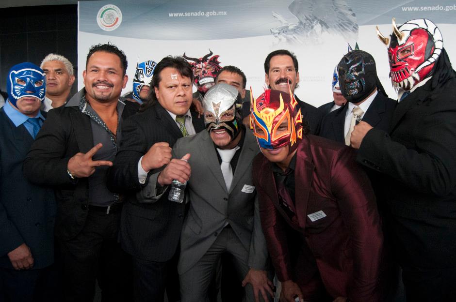 Enmascarados, rudos, técnicos y hasta senadores proponen crear el Día Nacional de la Lucha Libre
