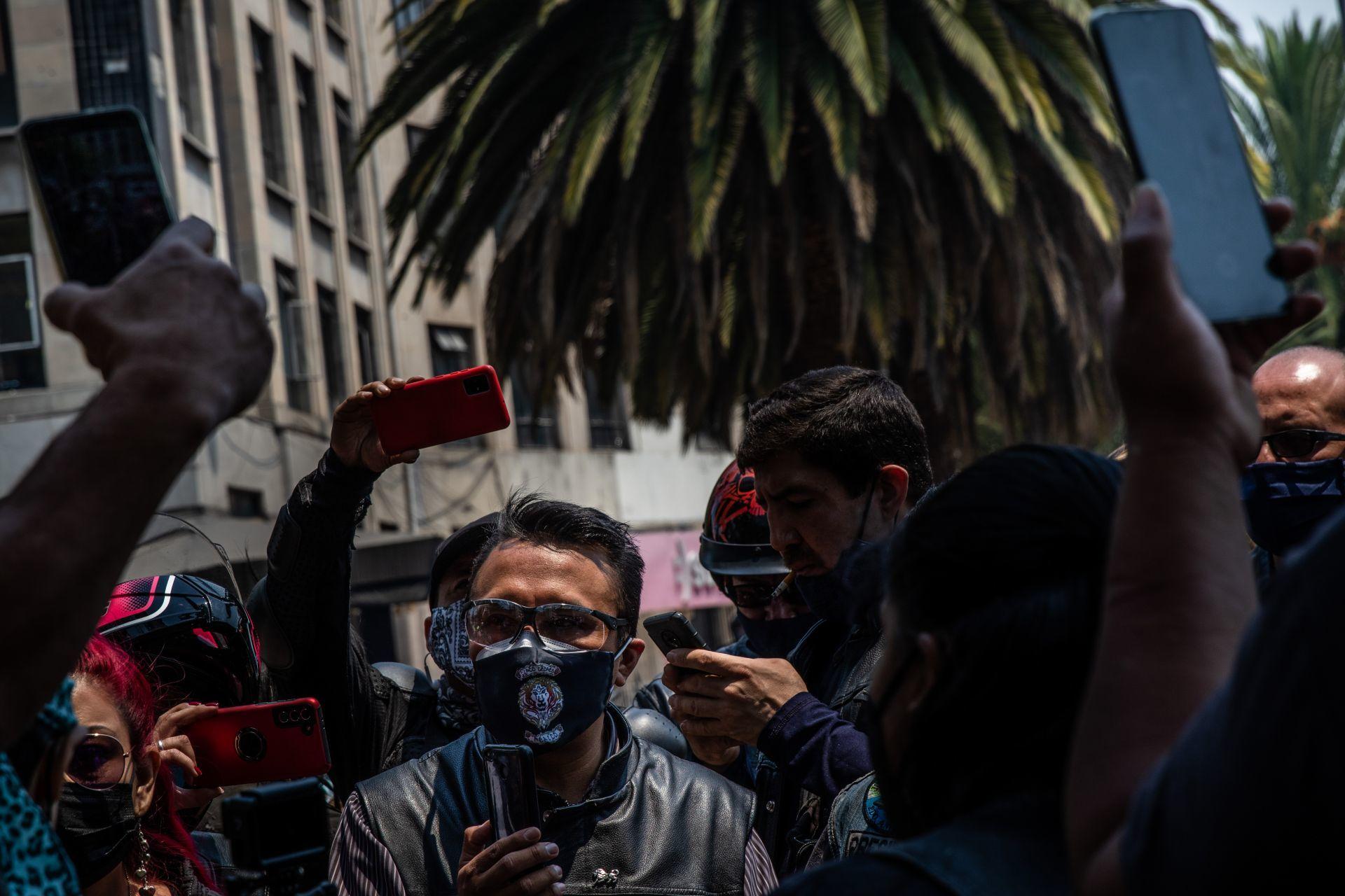 Organizaciones civiles convocan a ciudadanos a un amparo colectivo contra el padrón de telefonía móvil