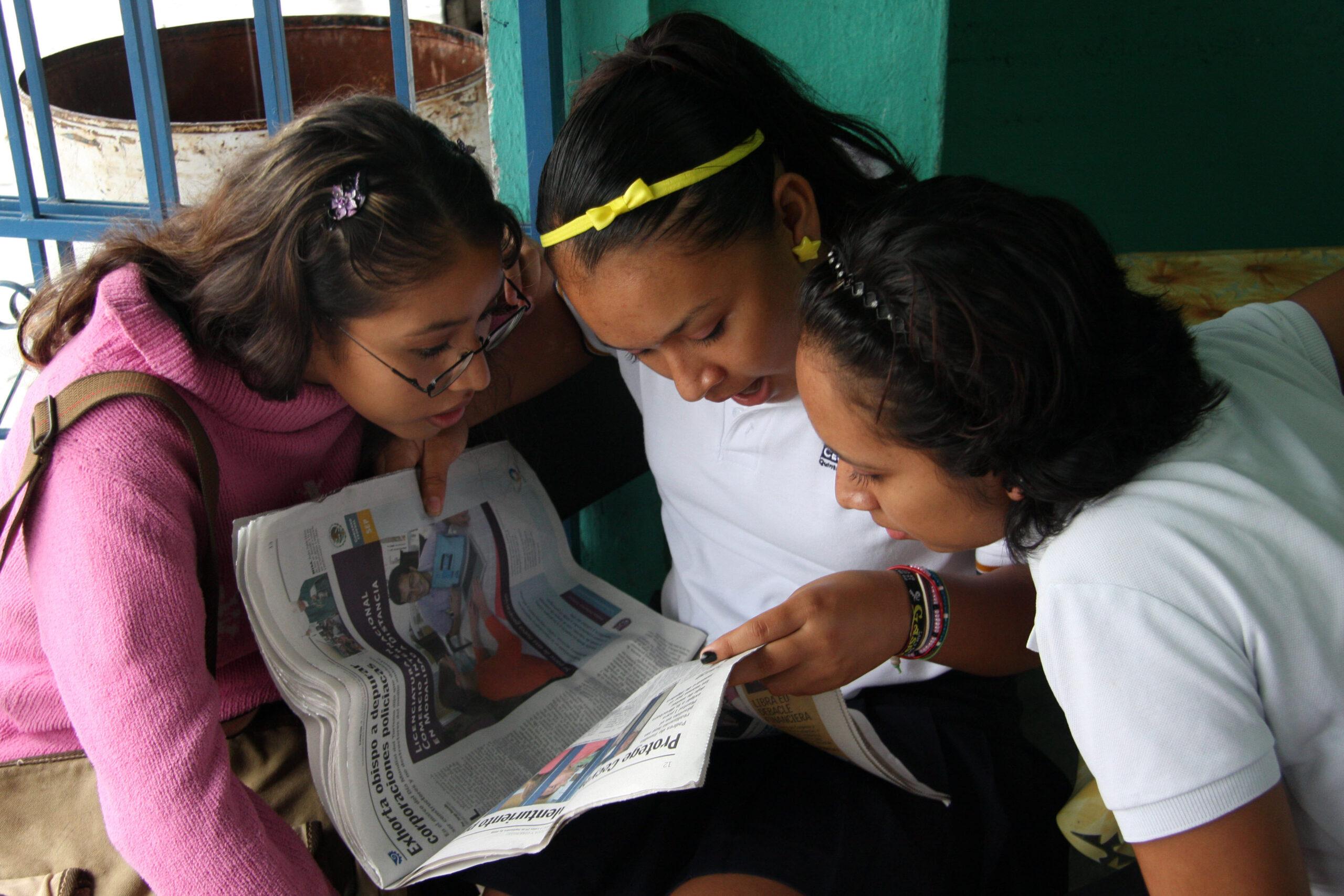 Peores trabajos y con menos oportunidades educativas, el panorama desigual por ser mujer en México