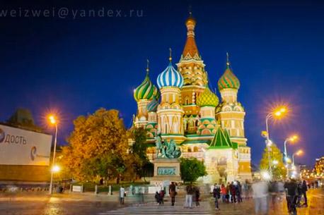 Moscú deja de ser gris, se llena de color