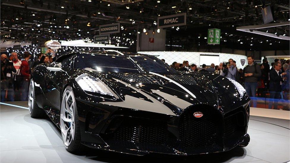 La Voiture Noire de Bugatti: cómo es el nuevo auto más caro del mundo (y cuánto pagaron por él)