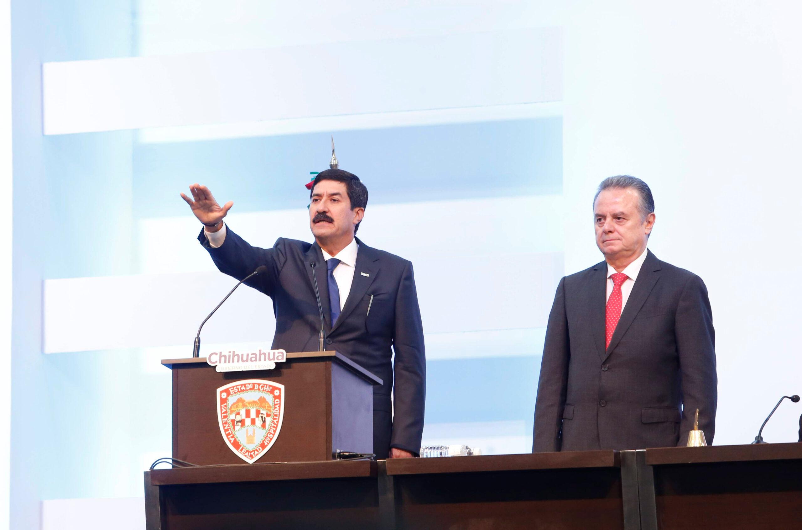 Javier Corral toma posesión en Chihuahua y promete iniciativa para eliminar fuero al gobernador