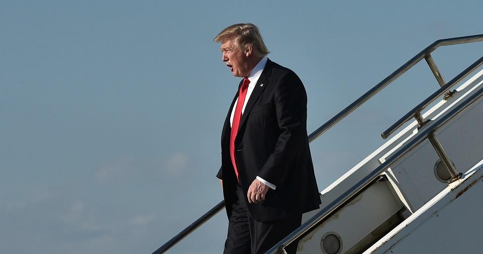 Si pasa algo malo en EU, será culpa del juez, dice Trump sobre suspensión de su veto migratorio