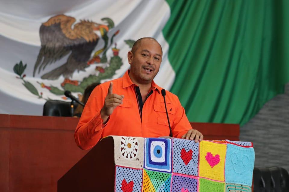 Revocan diputación de Roberto Yáñez, el candidato que fingió ser de la comunidad LGBTTT+ para llegar al cargo