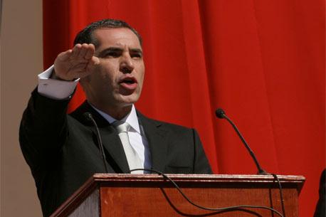 Promete Cué fin al autoritarismo en Oaxaca