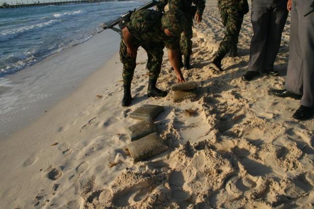 Hallan 24 kilos de cocaína enterrados en las playas de Cancún
