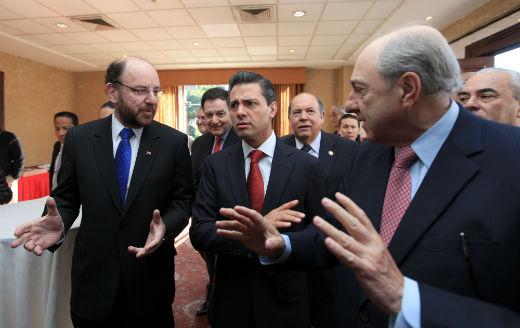 Peña Nieto viaja a Perú, último punto de su gira por AL