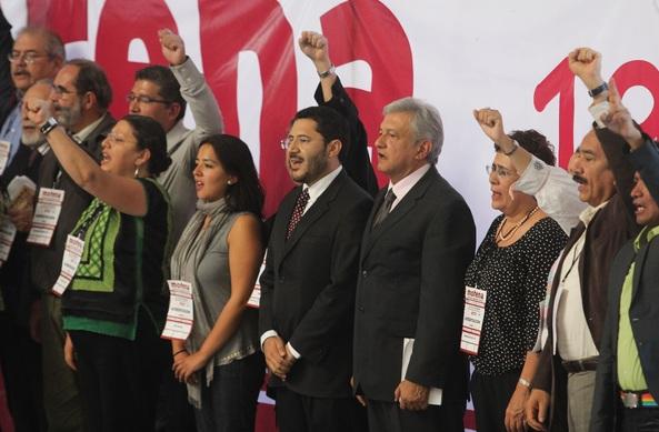 10 razones para inscribirse a Morena, según AMLO