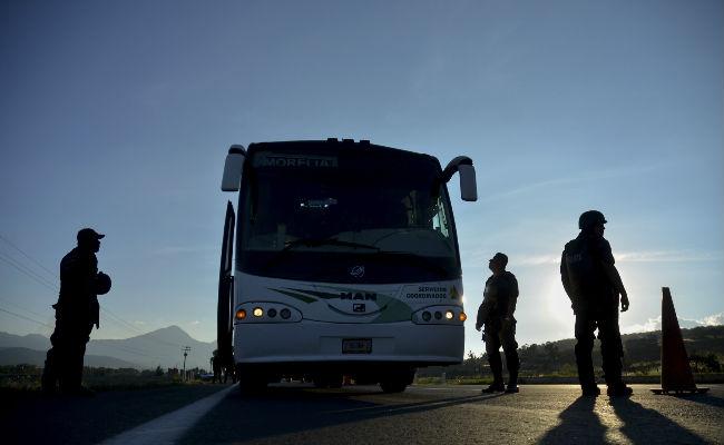 Fin de semana de bloqueos carreteros en Michoacán