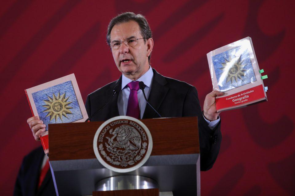 SEP distribuirá la cartilla moral en los paquetes de libros de texto para apoyar clases de ética y civismo