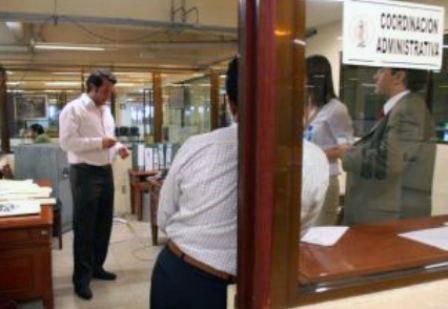 El PAN deja al PRI sólo 5 mil plazas; revela Función Pública a legisladores