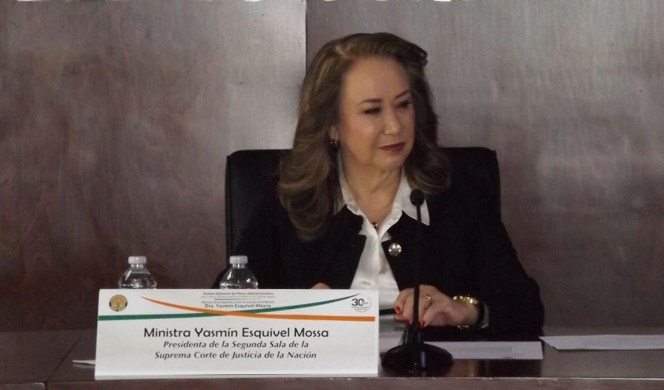 Anáhuac anuncia cambios en reglamento, tras plagio de Yasmín Esquivel en tesis de doctorado