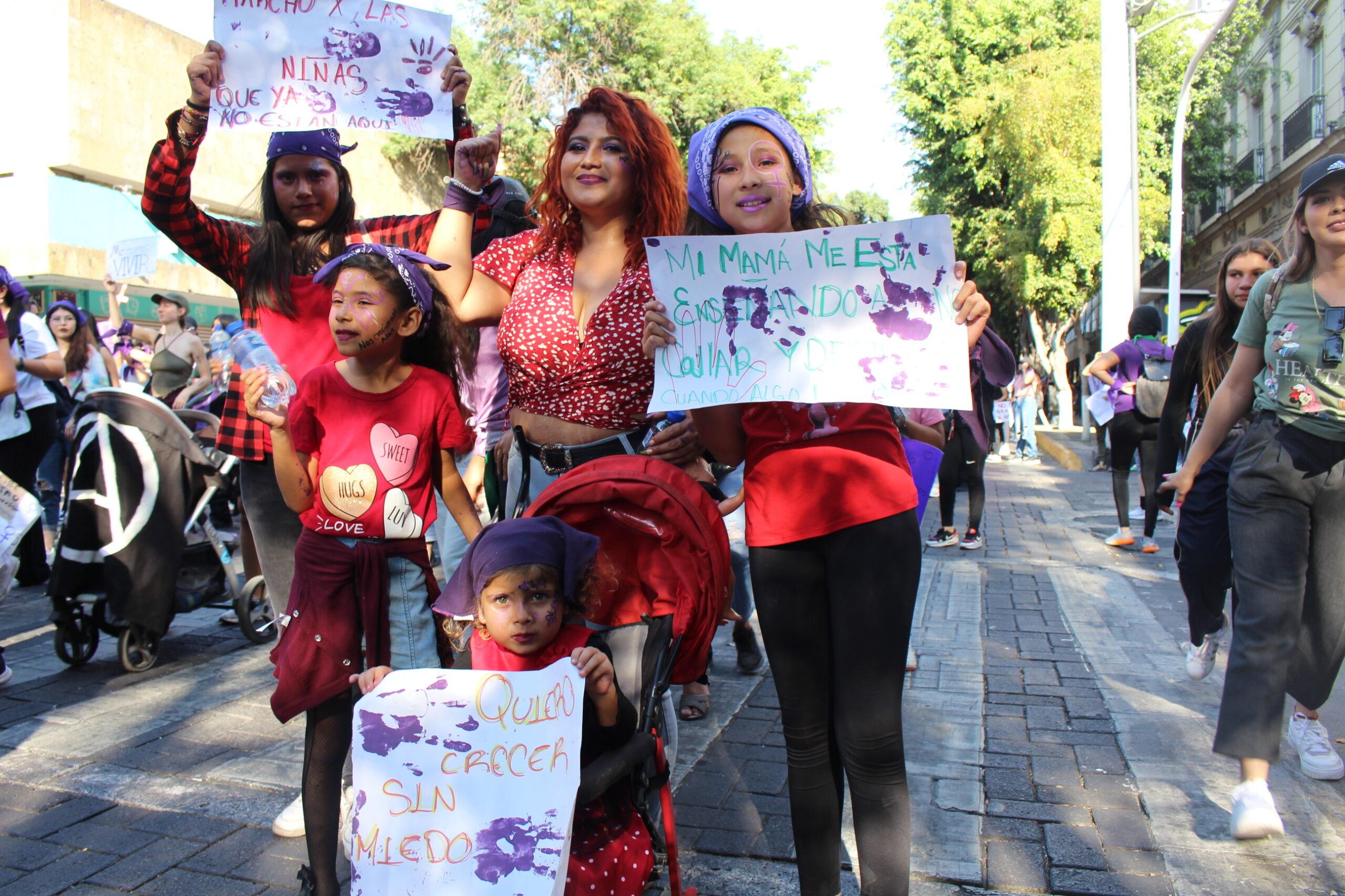 Jalisco: Alto a feminicidios y desapariciones, exigen miles de mujeres en las calles de Guadalajara