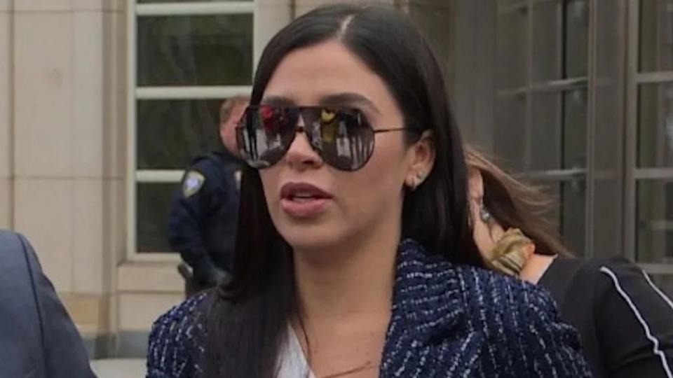 Tribunal en EU da 3 años de prisión a Emma Coronel, esposa de 'El Chapo'