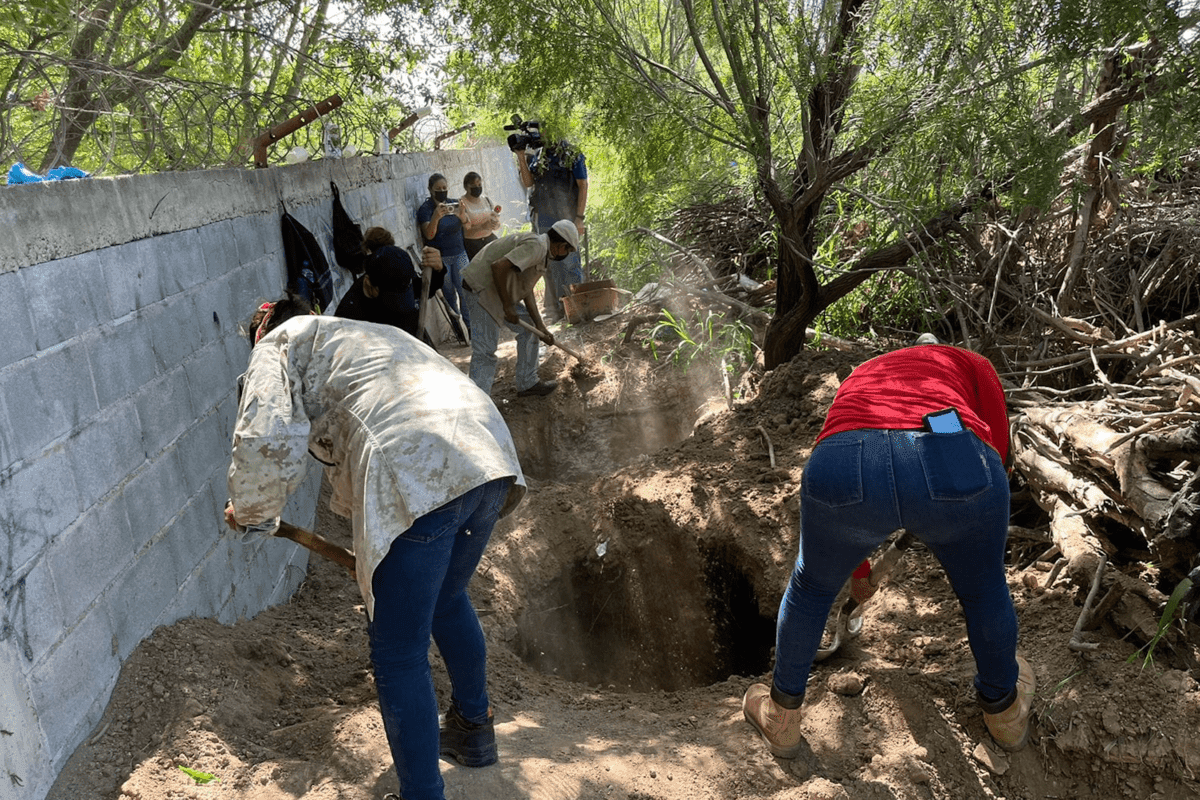 Van 28 cuerpos encontrados en fosas clandestinas en Reynosa, Tamaulipas; Fiscalía no se ha presentado, denuncia colectivo
