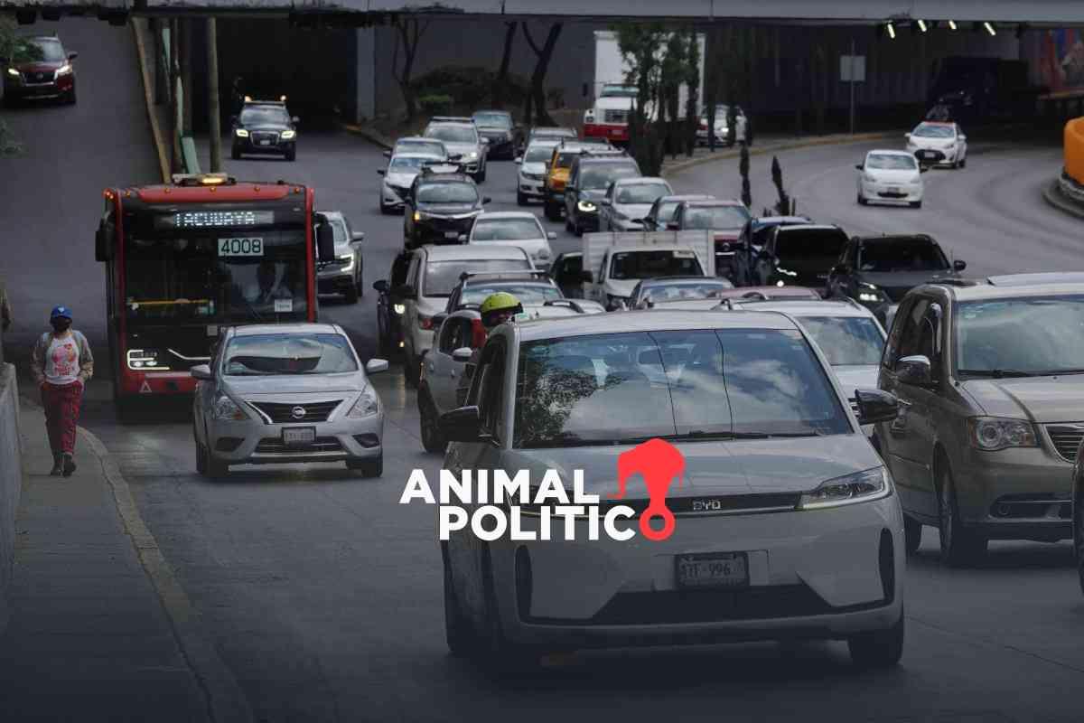 Portaplacas CDMX 2025: ¿Qué no debes usar y de cuánto es la multa?