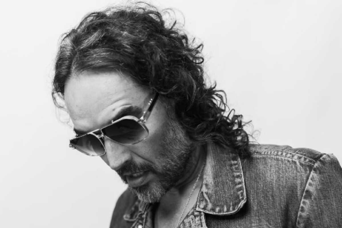 El actor Russell Brand se declara no culpable de dos nuevos delitos de carácter sexual