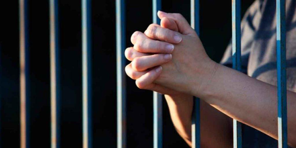 AMLO anuncia decreto para liberar a internos sin sentencia, torturados y adultos mayores