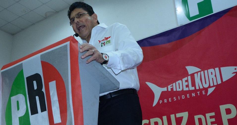 Tarjeta amarilla para Fidel Kuri: le impiden usar a los Tiburones Rojos en su campaña a alcalde