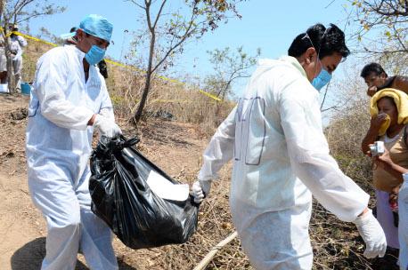 Más fosas clandestinas, pero ahora en Sinaloa; encuentran 10 cadáveres