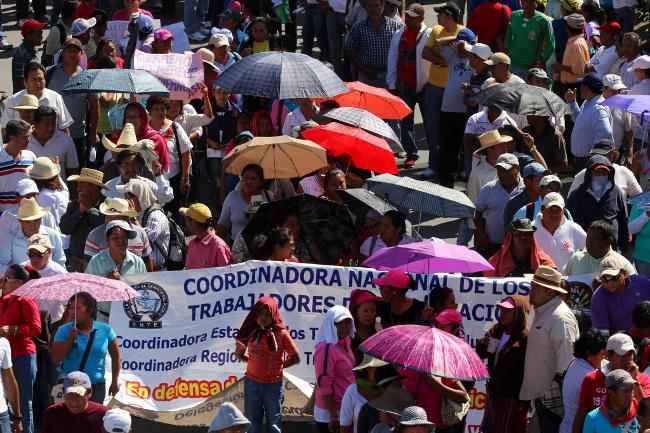 Maestros disidentes de Guerrero anuncian pausa de cinco días en movilizaciones
