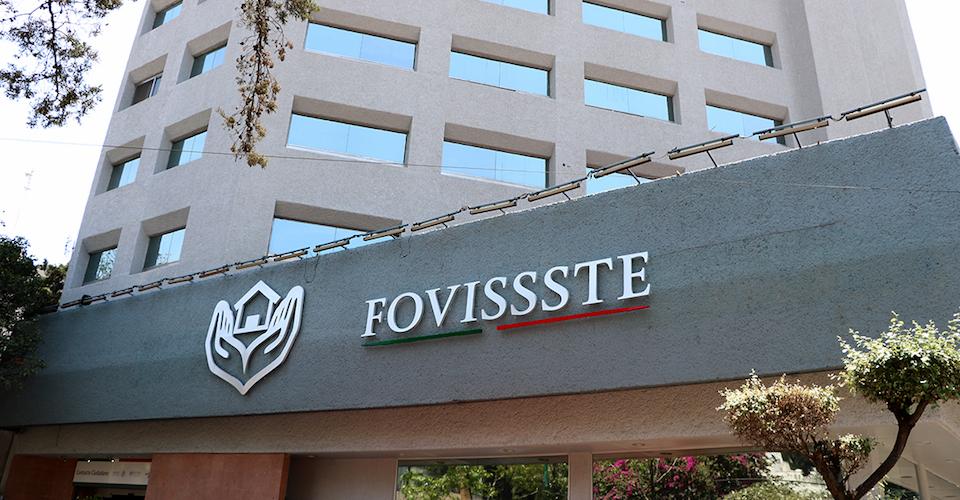 FOVISSSTE promete a víctimas de fraude pagarles en 15 días y encargarse de demanda contra empresa