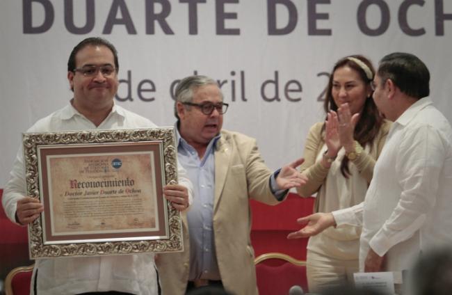 Premian a Duarte por proteger a periodistas