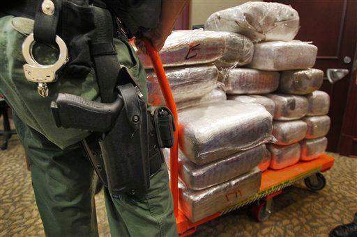 Siete cárteles mexicanos dominan narcotráfico de costa a costa en EU; más de 20 bandas los apoyan