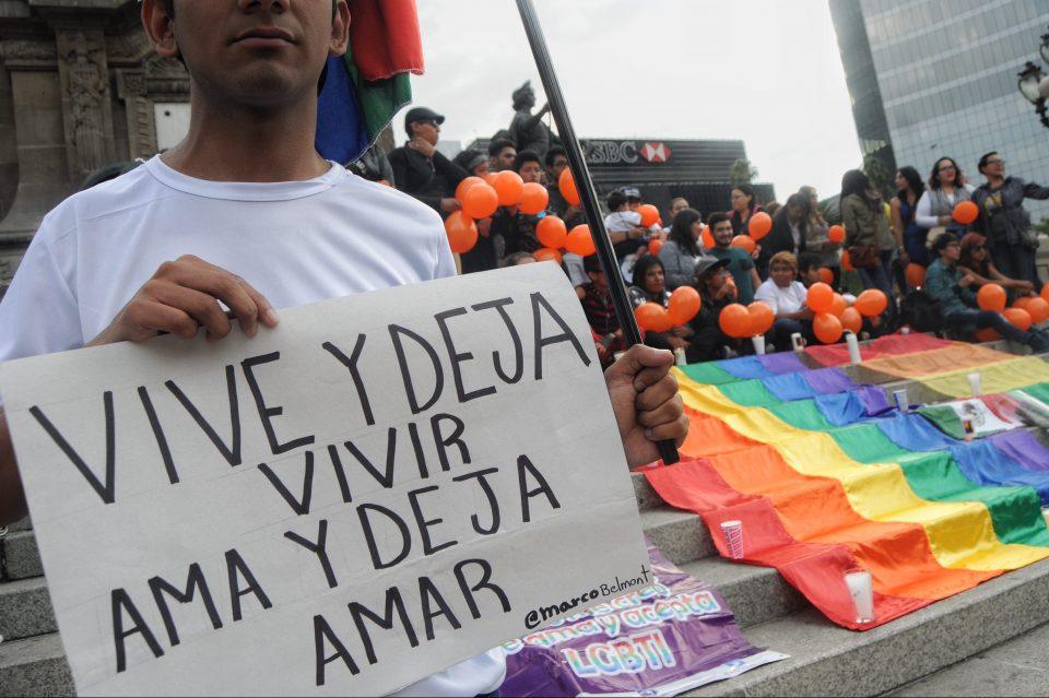 Iniciativa de matrimonio igualitario de Peña Nieto no es prioritaria, dice el líder del PRI en el Senado
