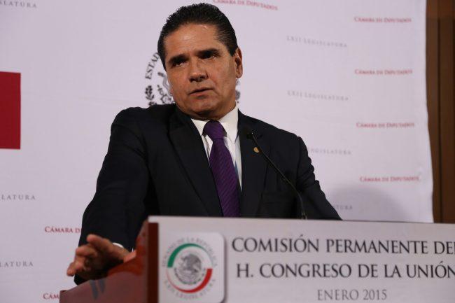 Coordinador de los diputados del PRD pide investigar quién filtra información sobre casas de Peña Nieto