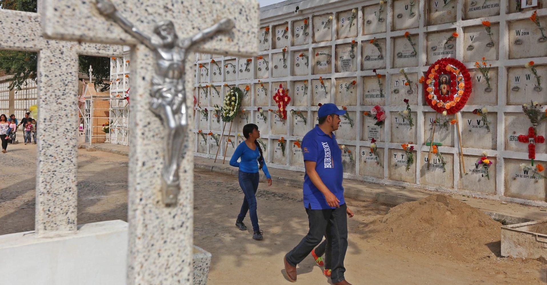 21 personas muertas y 44 hospitalizadas por ingerir bebida ‘El Chorrito’ en Jalisco y Michoacán