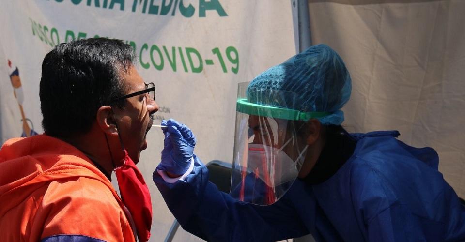 México suma 555 muertes más por COVID; casos suben 4% en una semana a nivel nacional