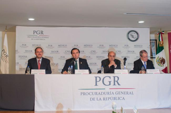 Los 28 cuerpos hallados en las primeras fosas de Iguala no son de normalistas: PGR