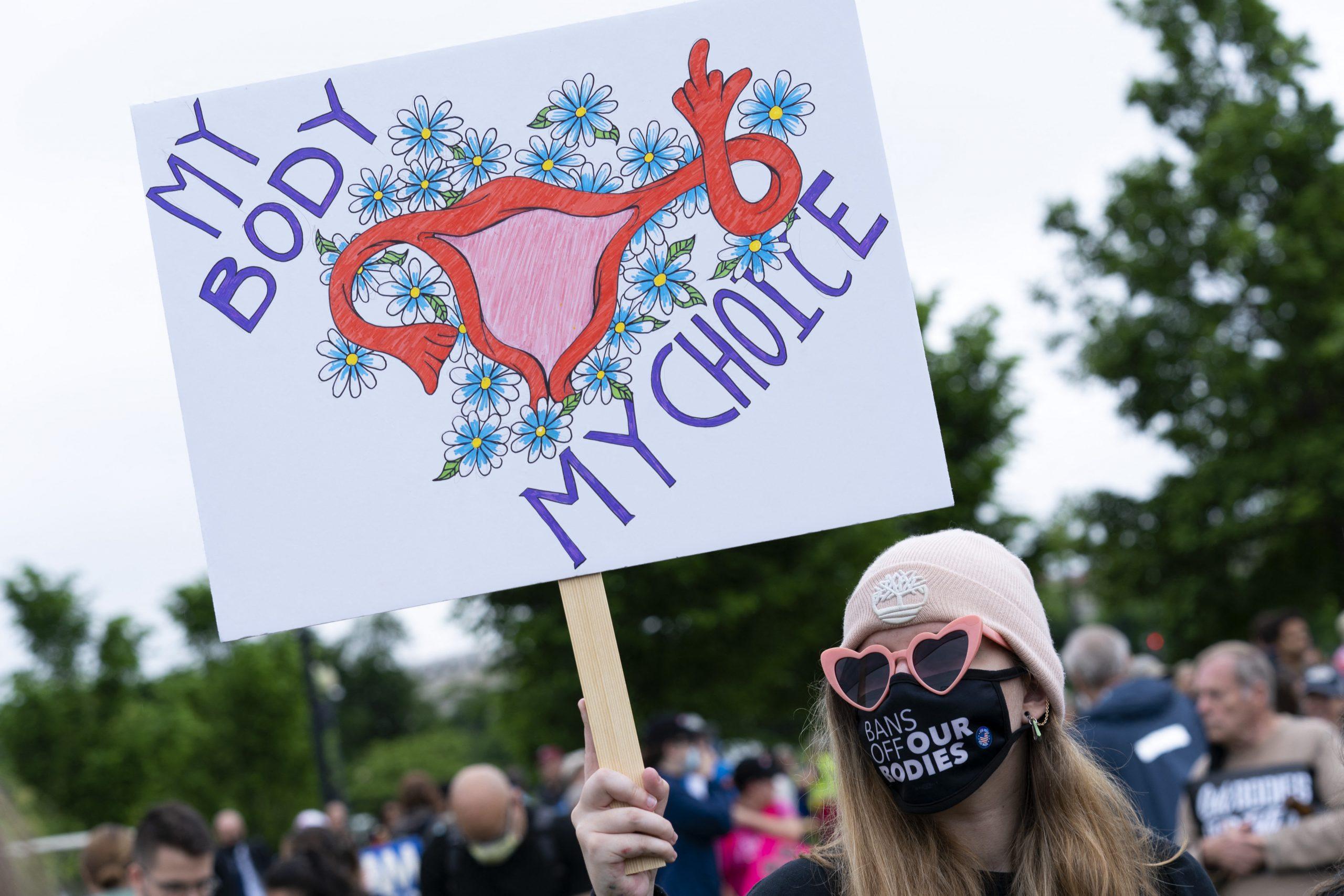 “Mi cuerpo, mi decisión”: Miles de personas marchan en EU en defensa del derecho al aborto
