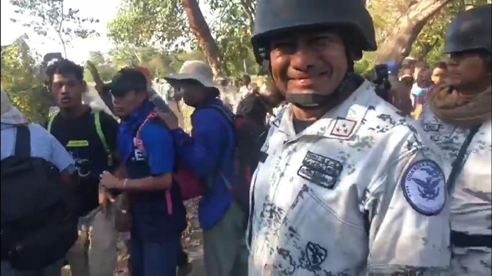 Guardia Nacional dice que castigará a elemento que bromeó con lanzar gas a migrantes