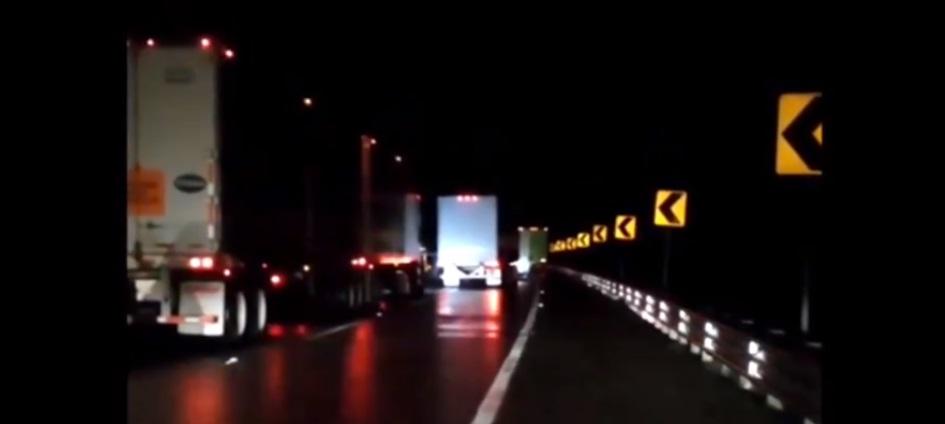 Asaltan a cerca de 40 automovilistas tras supuesto accidente en autopista Arco Norte
