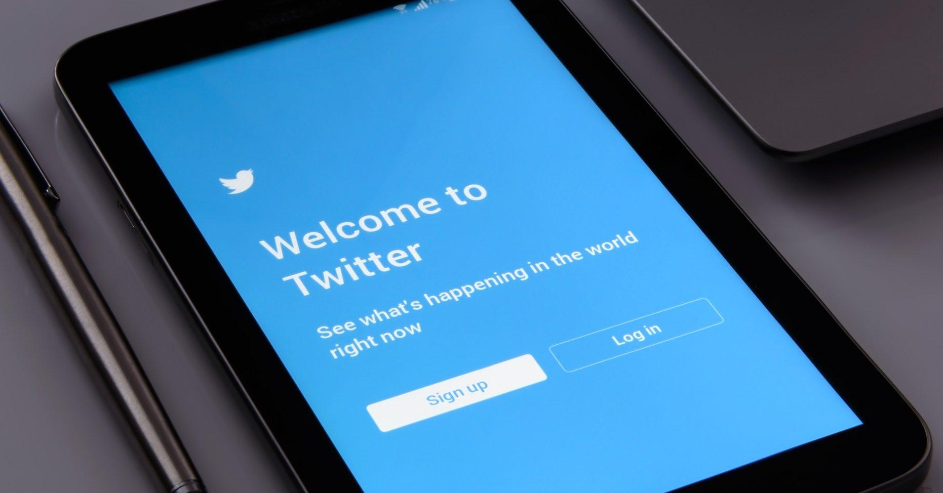 Twitter suspende cuentas a usuarios a favor de AMLO por “manipulación y spam”