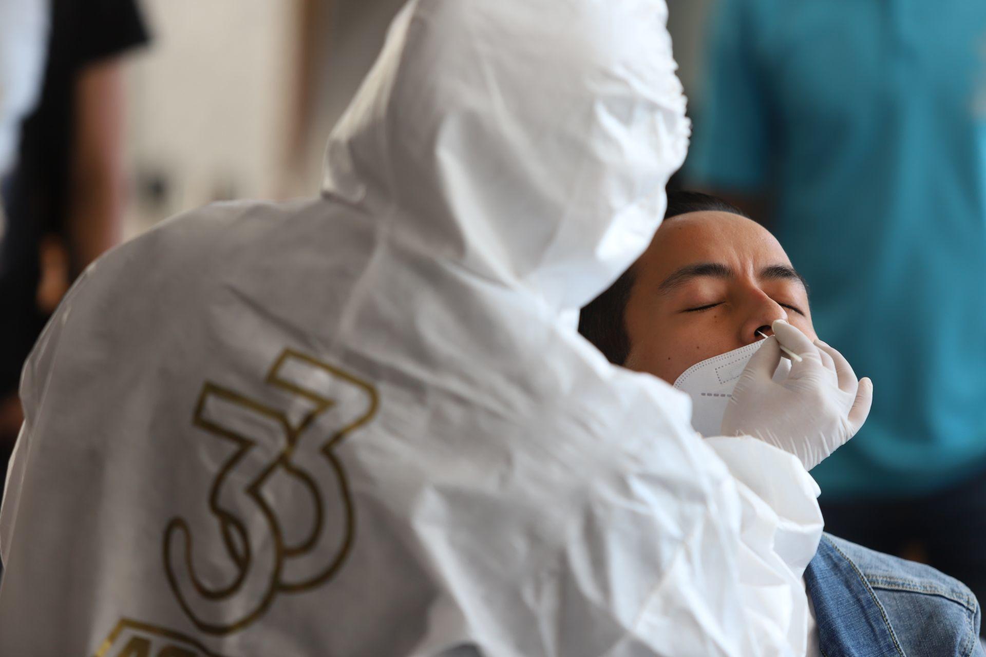 México suma 8 mil 668 casos de COVID; autoridades reconocen 319 mil 824 muertes