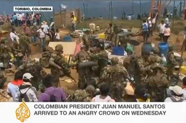 Indígenas colombianos desalojan a soldados