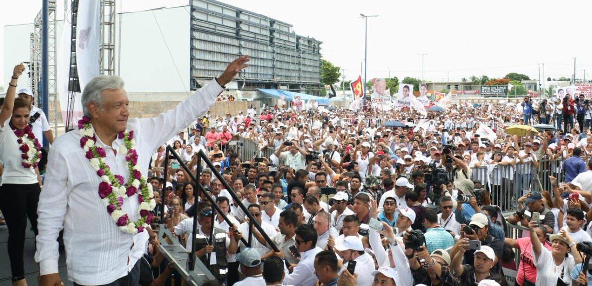 Empresarios, exrivales y candidatos felicitan a López Obrador por el resultado electoral