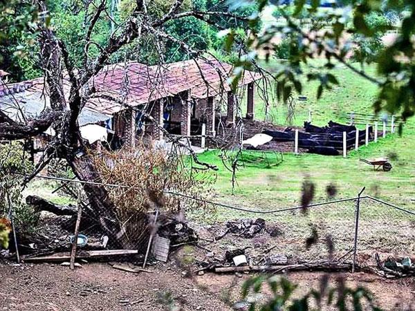 Policías confunden campamento escolar con refugio de narcotraficantes
