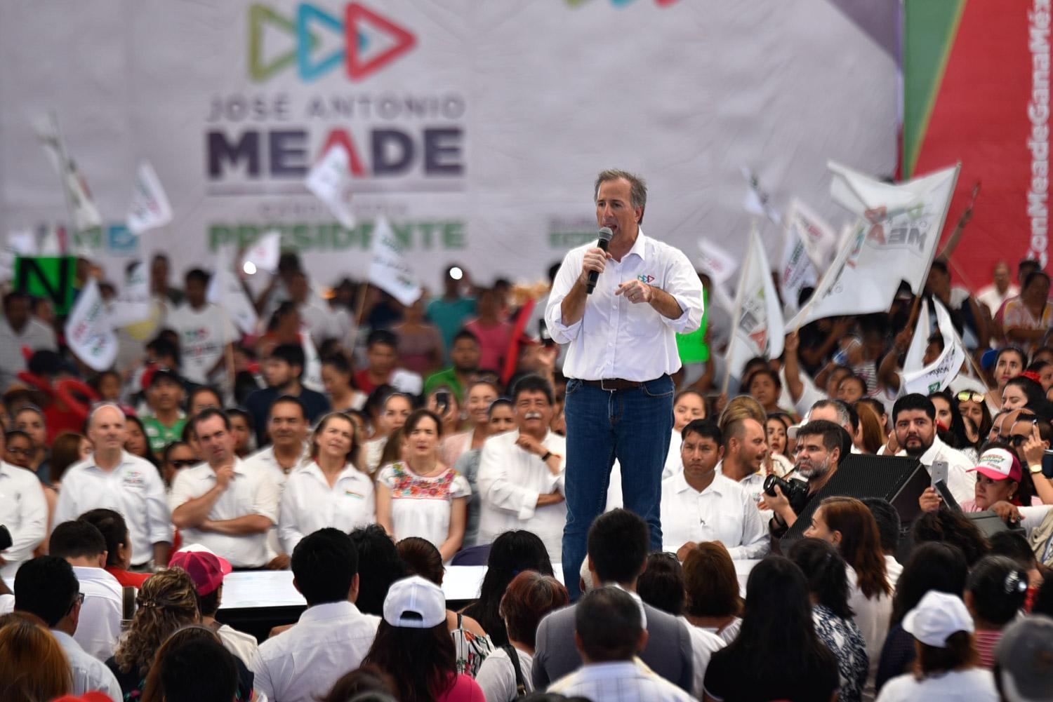 Meade dice que los corruptos no caben en su campaña; promete un gobierno honesto