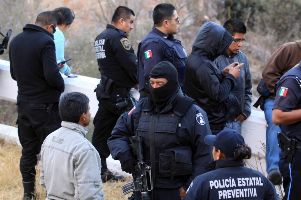 Restos hallados en tambos son de varones adultos: Fiscalía de Puebla
