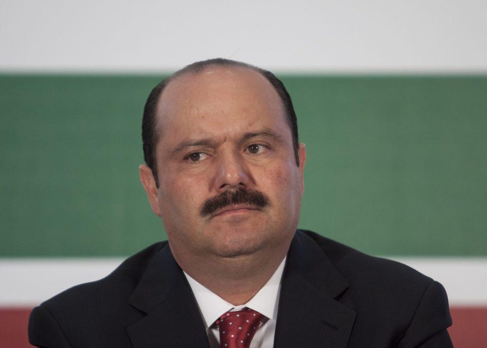 Gobierno de Duarte en Chihuahua retenía salarios a servidores públicos para entregarlos al PRI