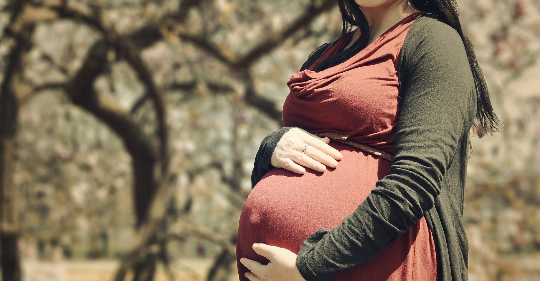 Salud registra la muerte por COVID-19 de cuatro mujeres embarazadas; 26 han dado positivo