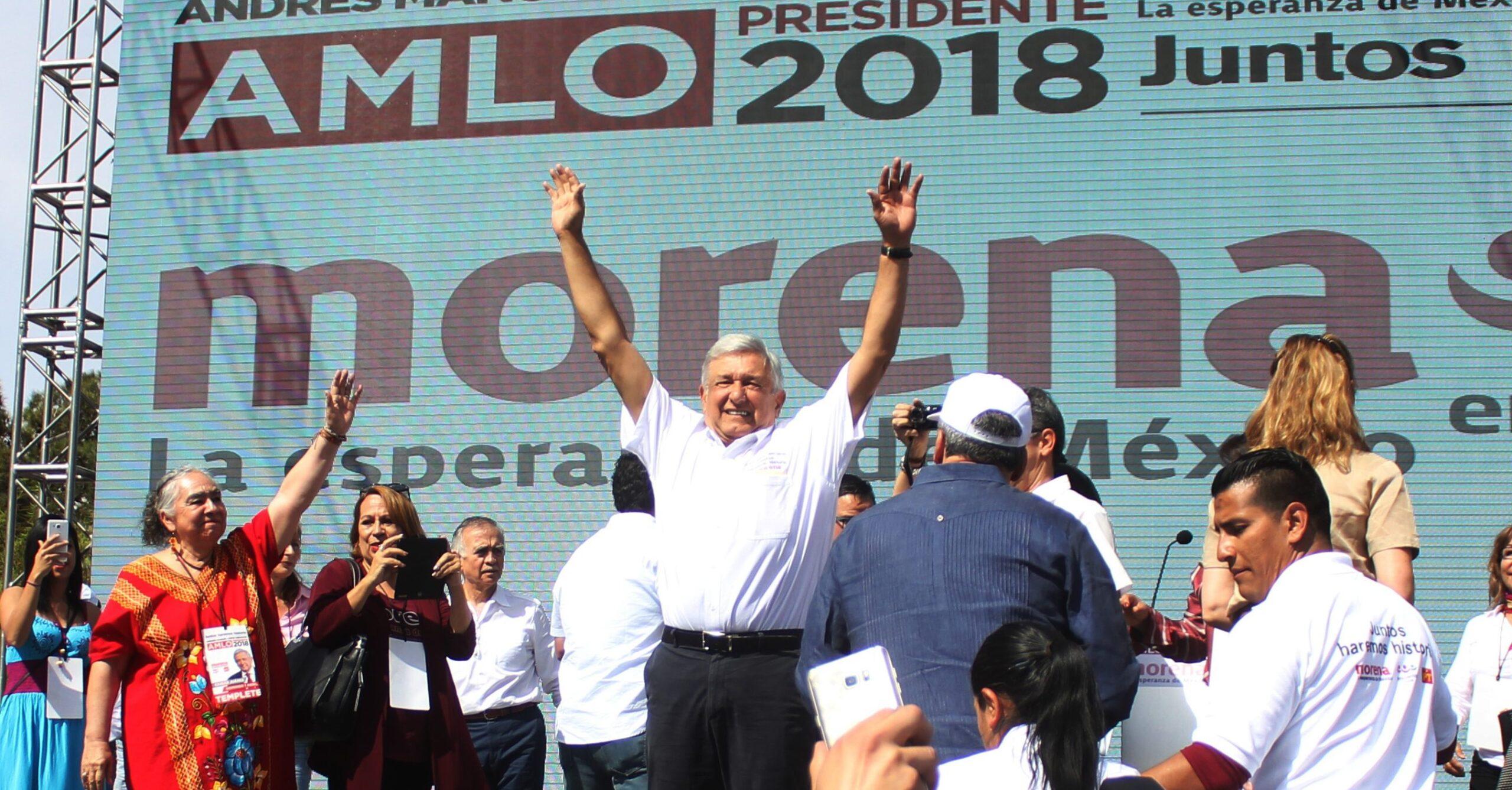 Los maestros rusos, los invitados sorpresa al arranque de campaña de López Obrador