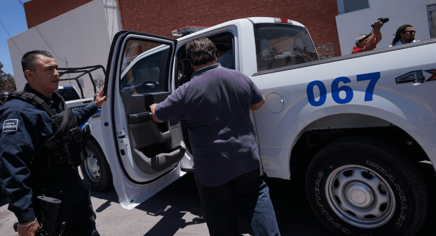 Detienen a empleados municipales de Cd. Juárez con material electoral y propagandístico