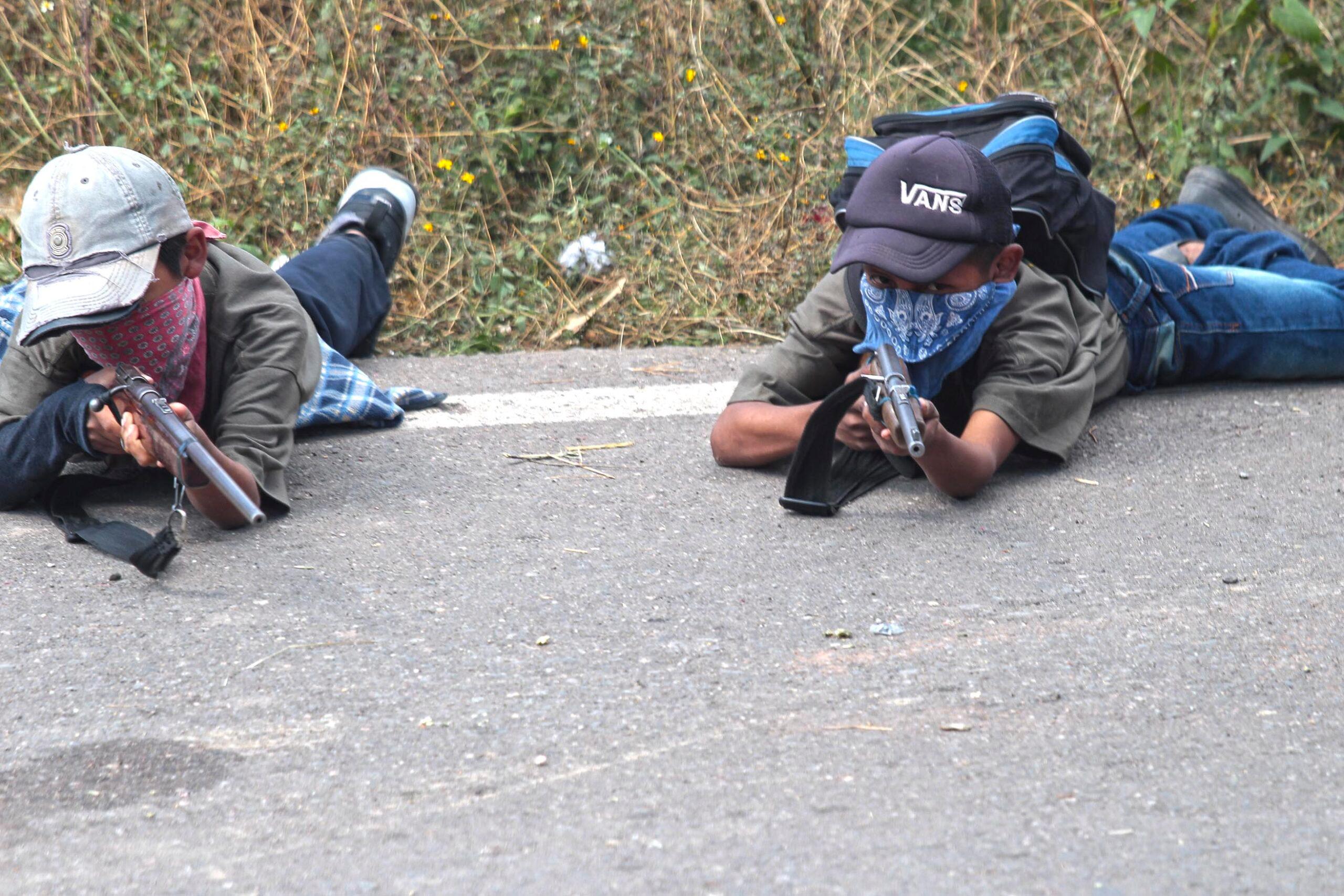Armar a niños y adolescentes en Guerrero pone en “alto riesgo” su vida, dice CNDH